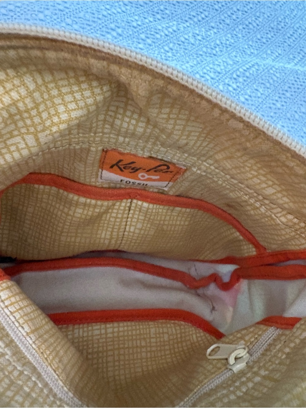 Fossil Key-Per City Birds Coated Canvas Crossbody Bag with Keychain Like New - Picture 14 of 15
